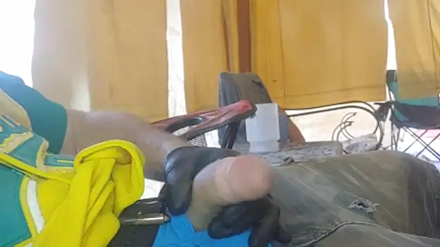 bwcbeat83 online show from April 22, 1:01 am