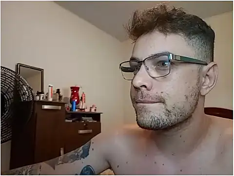 Dyllan   online show from April 10, 6:59 pm