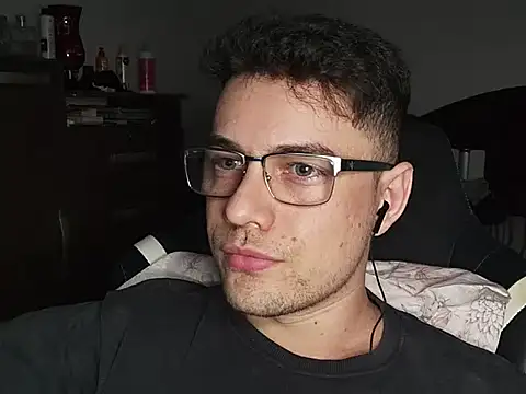 Dyllan   online show from October 25, 2:13 am