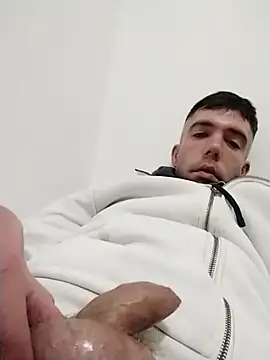 Yeray01 online show from March 22, 9:20 pm