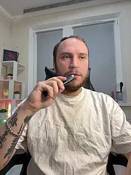 Snapshot of _XxX-XxX_ chatting on March 20, 9:35 pm XxX-XxX online show from March 20, 9:35 pm