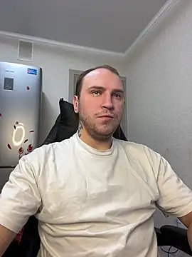 Snapshot of _XxX-XxX_ chatting on February 11, 2:25 am XxX-XxX online show from February 11, 2:25 am