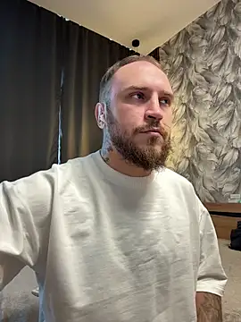 Snapshot of _XxX-XxX_ chatting on October 26, 9:44 am XxX-XxX online show from October 26, 9:44 am