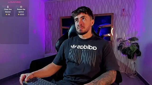 Brad Summer online show from April 22, 11:31 pm