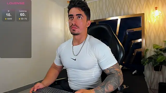 Snapshot of Brad_Summer chatting on September 11, 5:34 pm Brad Summer online show from September 11, 5:34 pm