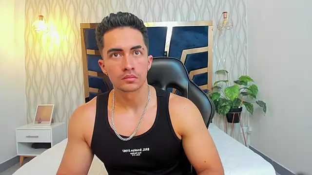 Snapshot of Brad_Summer chatting on January 30, 5:28 pm Brad Summer online show from January 30, 5:28 pm