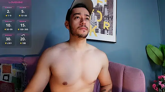 Snapshot of Salvatore_costa chatting on March 9, 3:16 pm Salvatore costa online show from March 9, 3:16 pm