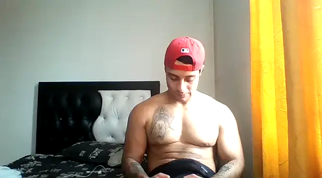 Snapshot of davidcr89 chatting on February 5, 4:59 pm davidcr89 online show from February 5, 4:59 pm