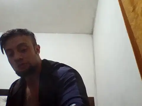 Snapshot of davidcr89 chatting on September 12, 6:57 am davidcr89 online show from September 12, 6:57 am