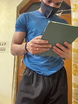 Snapshot of hot_hunk_boy chatting on March 1, 6:54 pm hot hunk boy online show from March 1, 6:54 pm