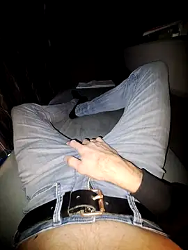 Snapshot of Speedyx0 chatting on January 16, 9:59 am Speedyx0 online show from January 16, 9:59 am