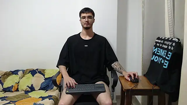 Snapshot of Aleex_Miller chatting on October 16, 3:25 am Aleex Miller online show from October 16, 3:25 am