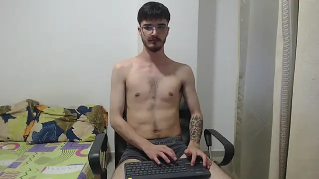 Aleex Miller online show from December 17, 7:04 am