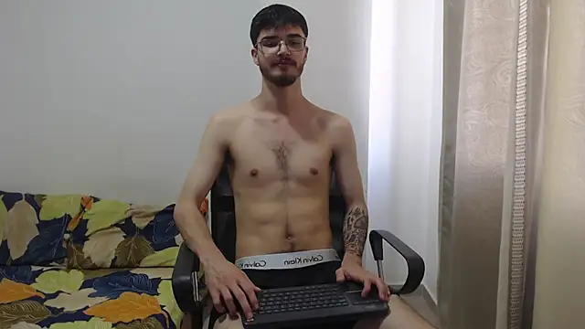 Aleex Miller online show from December 19, 9:12 pm