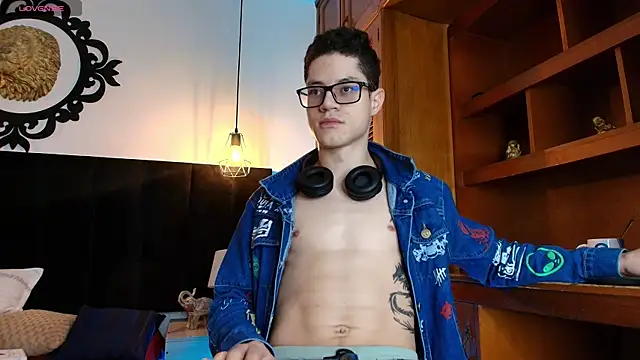 wolfandsky online show from April 21, 11:27 am