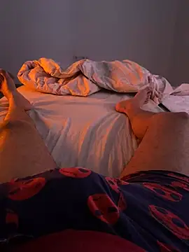 atesliskc online show from February 10, 10:51 pm