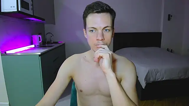 Snapshot of max_shy chatting on February 8, 1:44 pm max shy online show from February 8, 1:44 pm