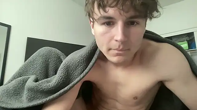 Snapshot of ryan_28747 chatting on March 7, 8:33 pm ryan 28747 online show from March 7, 8:33 pm