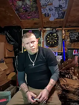 johnnybigcock83 online show from March 6, 10:04 pm