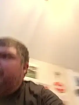 Rcraigue4 online show from October 30, 8:32 pm