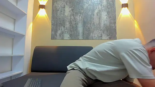 RYAN PATERSON online show from November 10, 1:38 pm