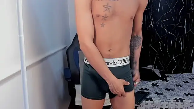 carlos alber12 online show from November 6, 3:26 pm