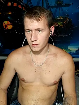 Snapshot of DiMastyzzz chatting on October 31, 3:26 pm DiMastyzzz online show from October 31, 3:26 pm