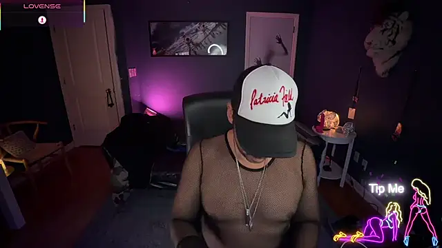 mistermikey24 online show from February 7, 10:26 pm