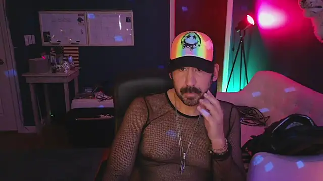 mistermikey24 online show from January 25, 7:06 am