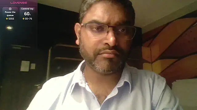 Snapshot of IndienTiger chatting on September 10, 7:23 pm IndienTiger online show from September 10, 7:23 pm