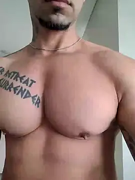 Snapshot of badbrown chatting on February 5, 12:38 pm badbrown online show from February 5, 12:38 pm