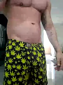 Snapshot of badbrown chatting on January 30, 12:37 pm badbrown online show from January 30, 12:37 pm