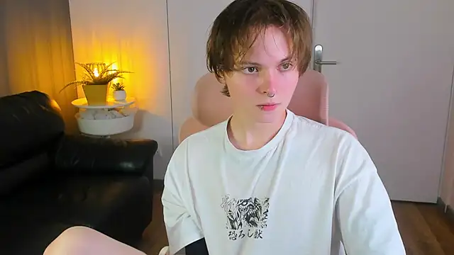 DemianEnglen online show from April 7, 2:39 pm