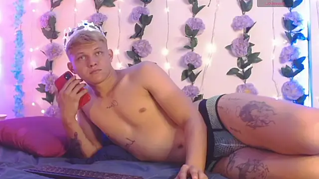 izan 20 online show from February 27, 9:47 pm