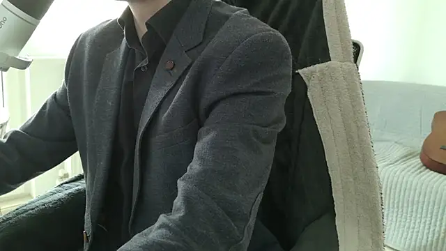 Moonsire1 online show from April 11, 9:46 am