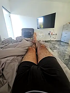 Snapshot of j0nathan00 chatting on February 24, 11:32 am j0nathan00 online show from February 24, 11:32 am