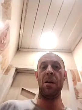 MaxDevilWhite online show from March 23, 2:45 pm