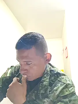 Xxxcomando online show from October 2, 3:27 pm