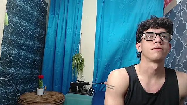 HENRY SENNI online show from March 16, 8:11 pm