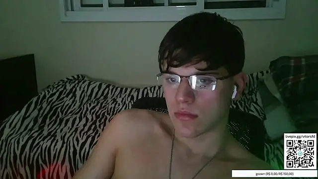 Snapshot of vitorsafado19 chatting on October 17, 2:37 am vitorsafado19 online show from October 17, 2:37 am