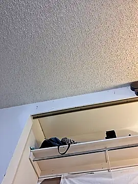 Johndis805 online show from November 18, 12:14 am