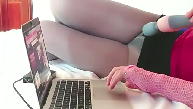 Cucked Sissy Bitch online show from February 23, 1:29 am