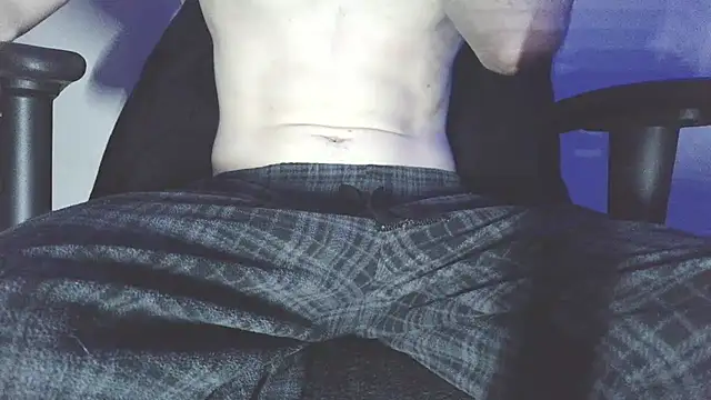 drakecumm690 online show from October 26, 5:42 am