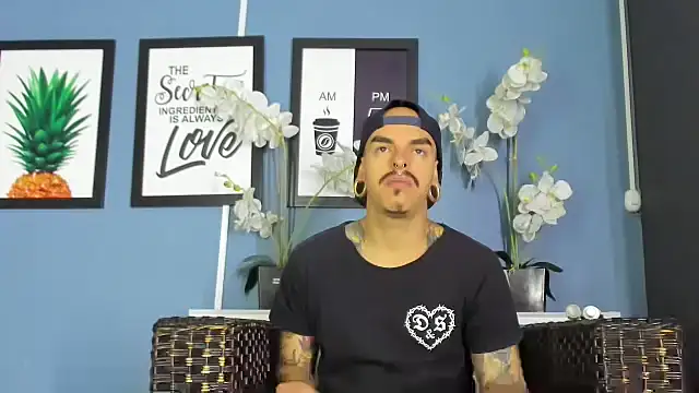 Snapshot of kaletattoo chatting on September 14, 11:45 am kaletattoo online show from September 14, 11:45 am