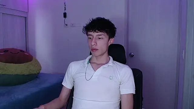 Juanmres online show from April 14, 9:25 pm