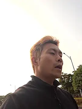 Snapshot of Doh728 chatting on November 2, 12:37 am Doh728 online show from November 2, 12:37 am