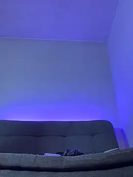 stuart breeee online show from March 21, 7:46 pm