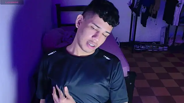 Santiago-Thompson online show from April 10, 9:55 pm