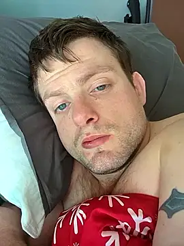 luv2fuk2025 online show from April 27, 9:53 pm