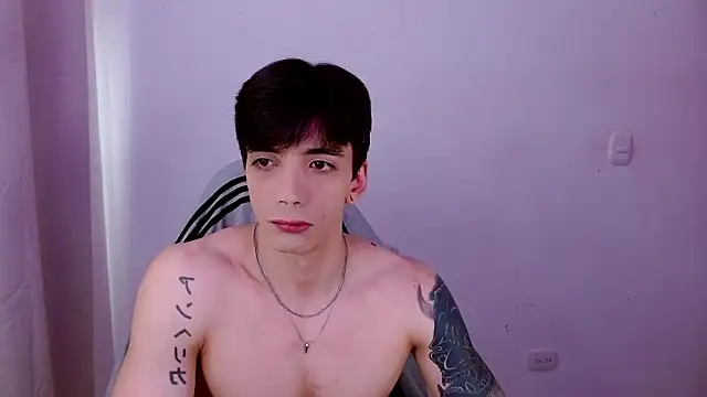 H3ll B0I online show from July 14, 12:11 pm